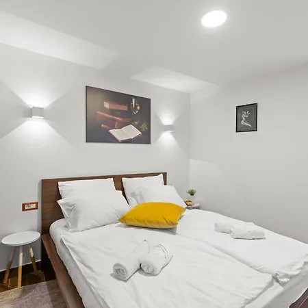 New!!!apartment Old Town Square Apartment