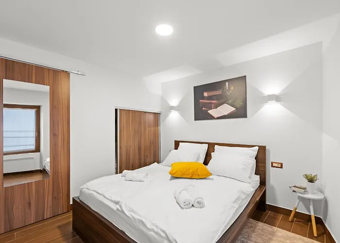 New!!!apartment Old Town Square 아파트